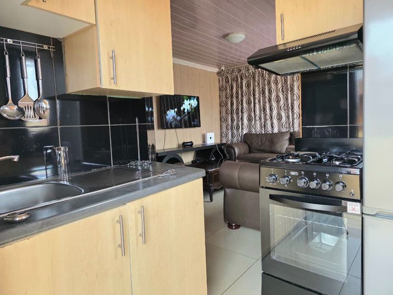 House For Sale in Soshanguve Ext - Photo 5