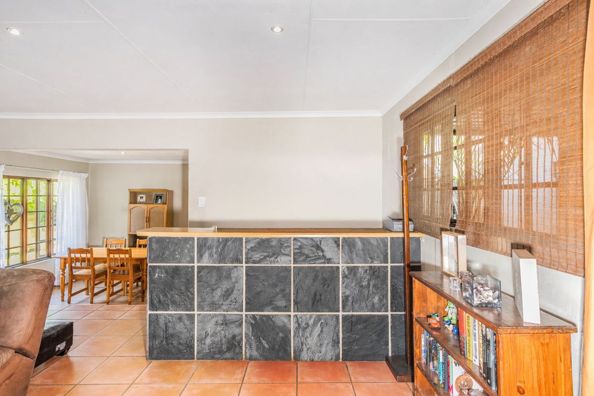 House For Sale in Allen's Nek - Photo 5