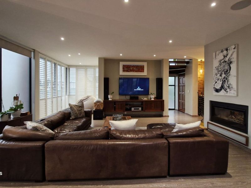 House For Sale in Bankenveld - Photo 3