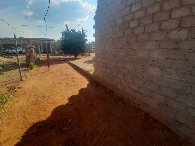 House For Sale in Hammanskraal Central - Photo 9