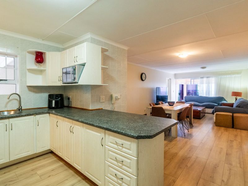 Apartment For Sale in Hartenbos Heuwels - Photo 4