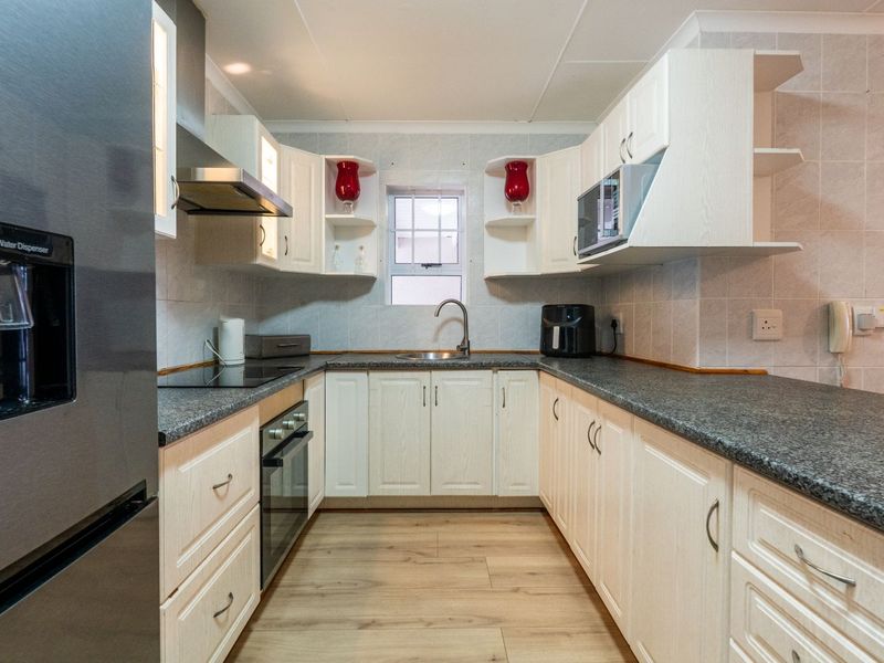 Apartment For Sale in Hartenbos Heuwels - Photo 3