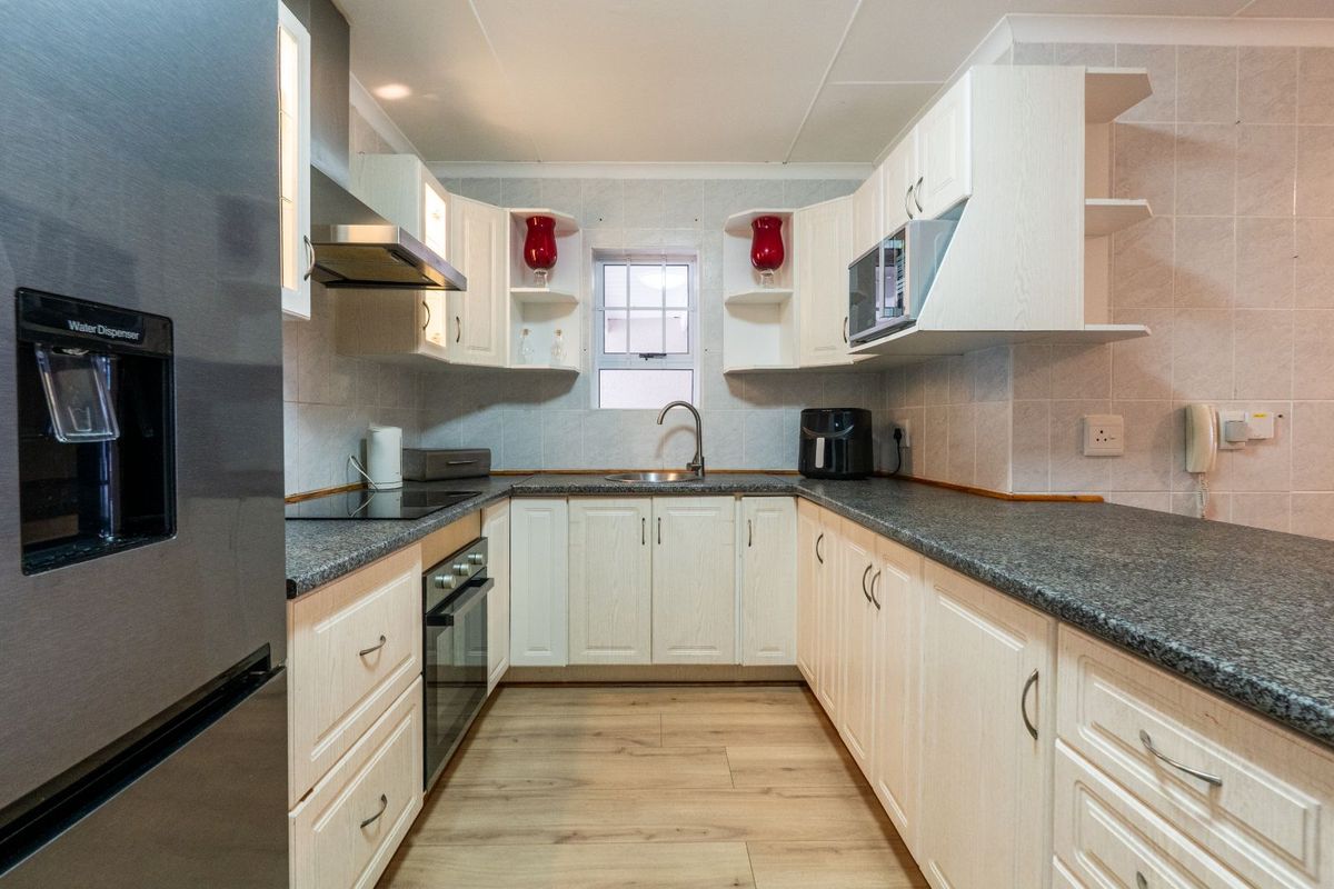 Apartment For Sale in Hartenbos Heuwels - Photo 3