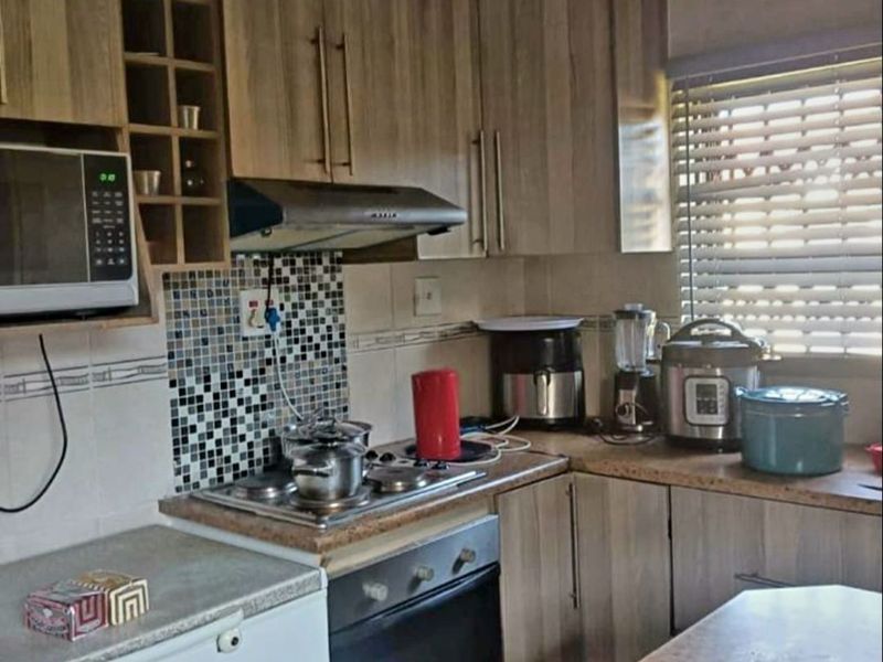House To Rent in Evander - Photo 4