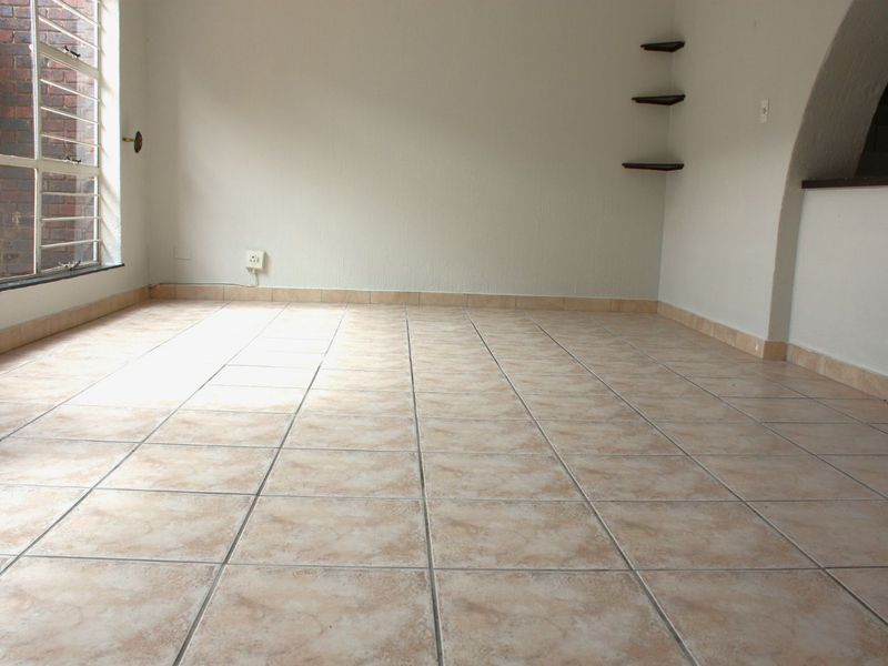 House For Sale in Fairland - Photo 8