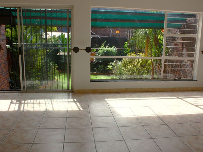 House For Sale in Fairland - Photo 9