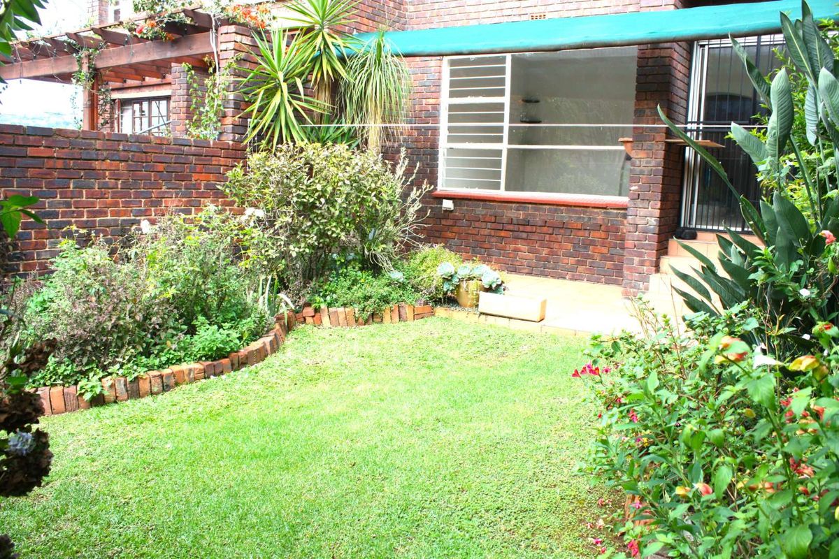 House For Sale in Fairland - Photo 4