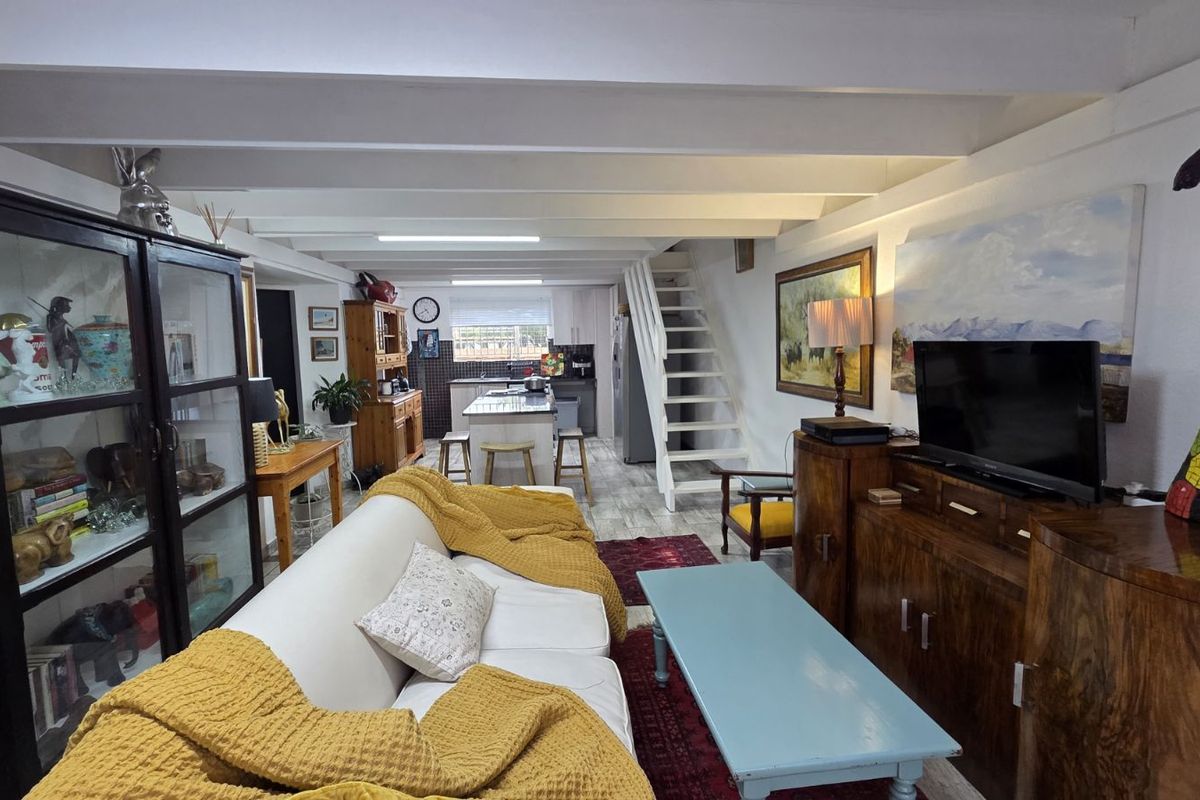 Townhouse For Sale in Weltevreden Park - Photo 4