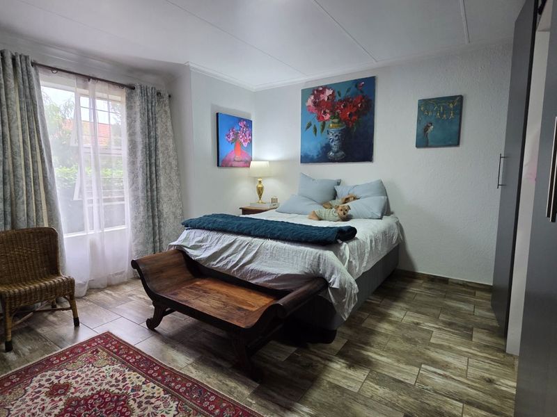 Townhouse For Sale in Weltevreden Park - Photo 6