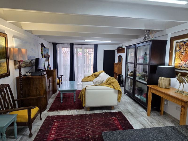 Townhouse For Sale in Weltevreden Park - Photo 3