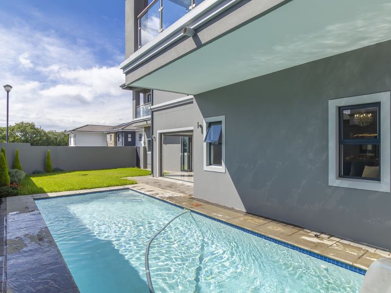 House For Sale in Olivedale - Photo 2