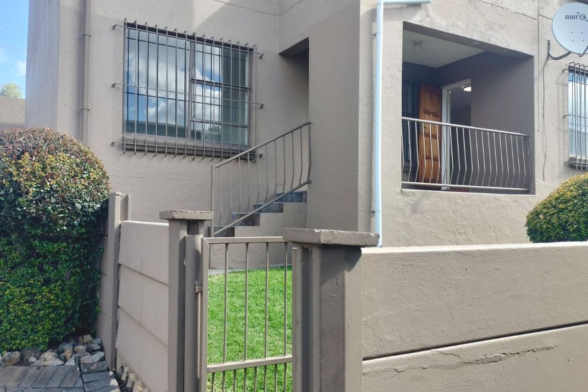 Townhouse For Sale in Mindalore - Photo 4