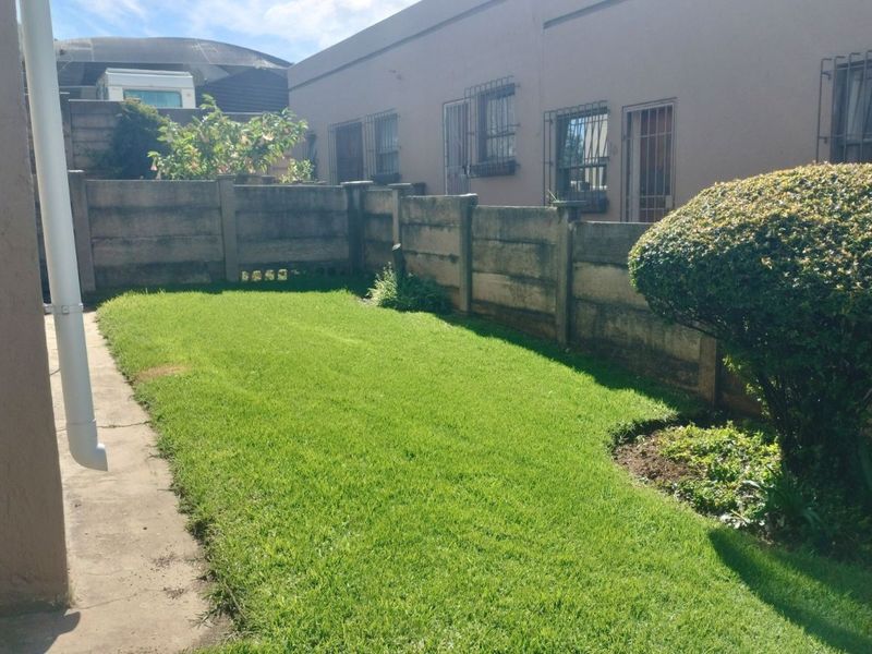 Townhouse For Sale in Mindalore - Photo 8