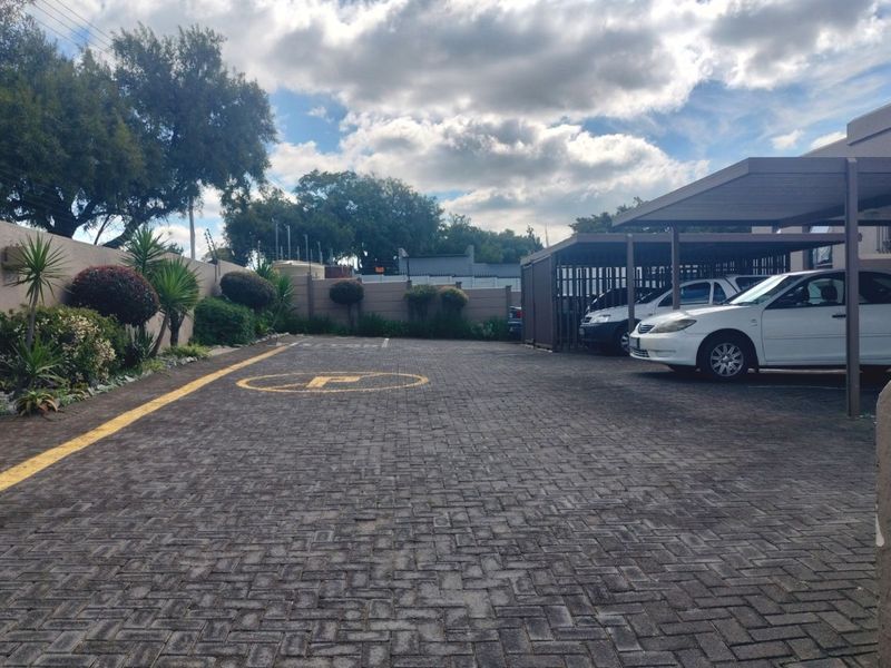 Townhouse For Sale in Mindalore - Photo 3