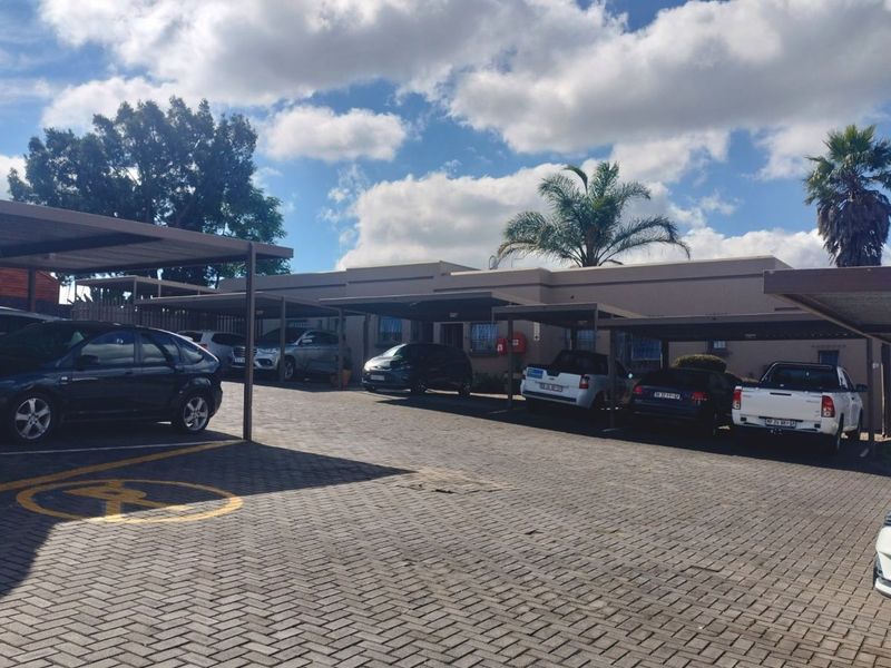 Townhouse For Sale in Mindalore - Photo 5