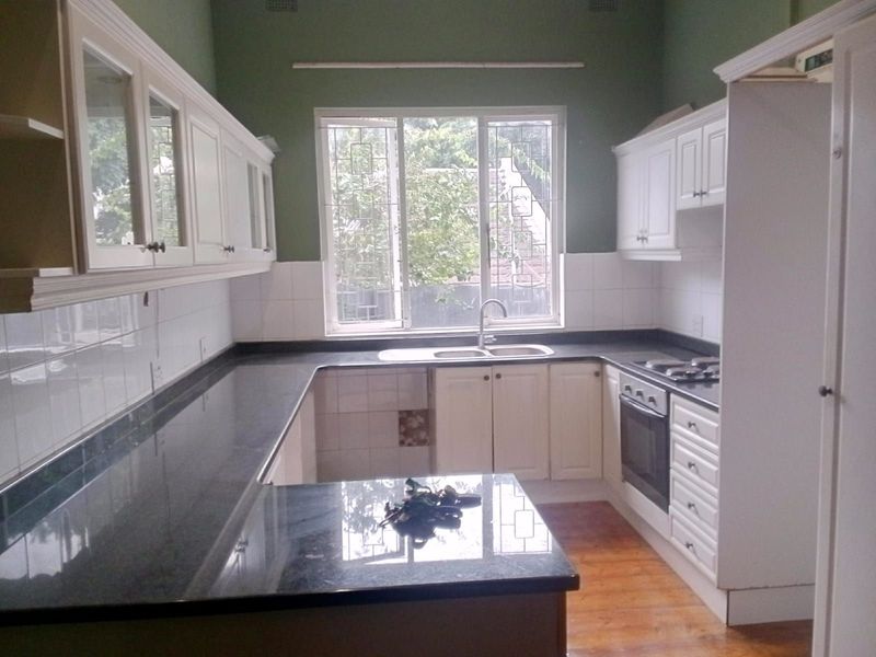 Townhouse To Rent in Musgrave - Photo 4