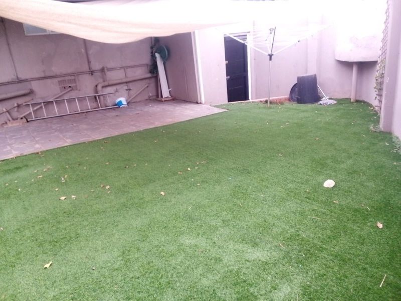 Townhouse To Rent in Musgrave - Photo 2