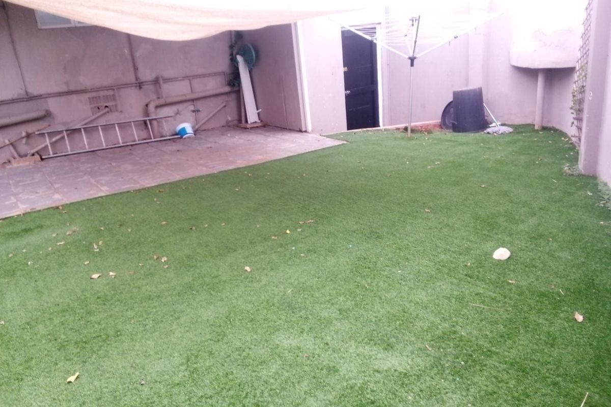 Townhouse To Rent in Musgrave - Photo 2