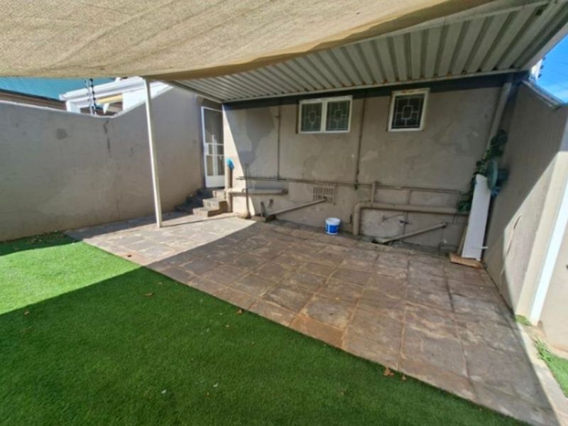 Townhouse To Rent in Musgrave - Photo 3