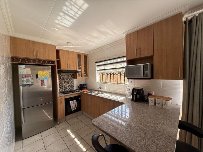 Townhouse For Sale in Montana - Photo 4