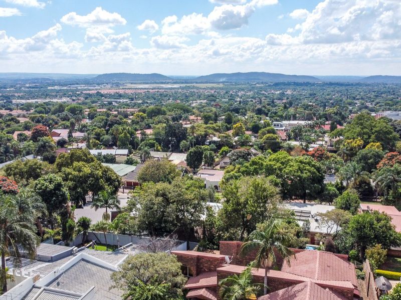 House For Sale in Sinoville - Photo 2