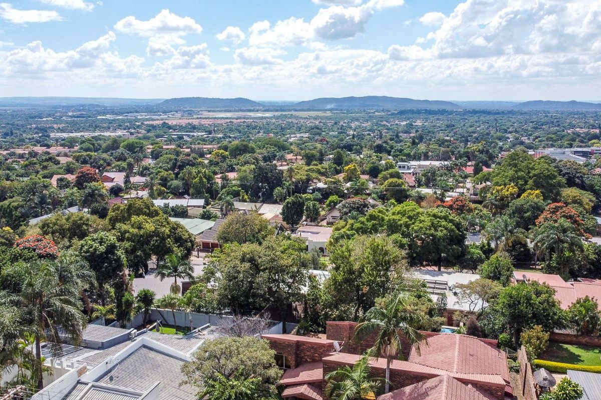 House For Sale in Sinoville - Photo 2