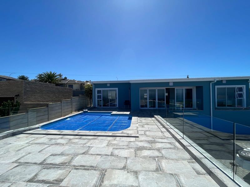 House For Sale in Dana Bay - Photo 3