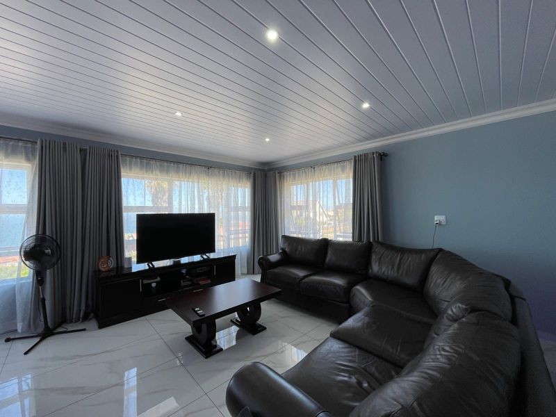 House For Sale in Dana Bay - Photo 8