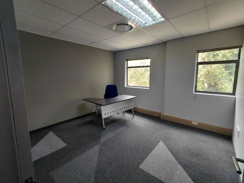 Office To Rent in Faerie Glen - Photo 8