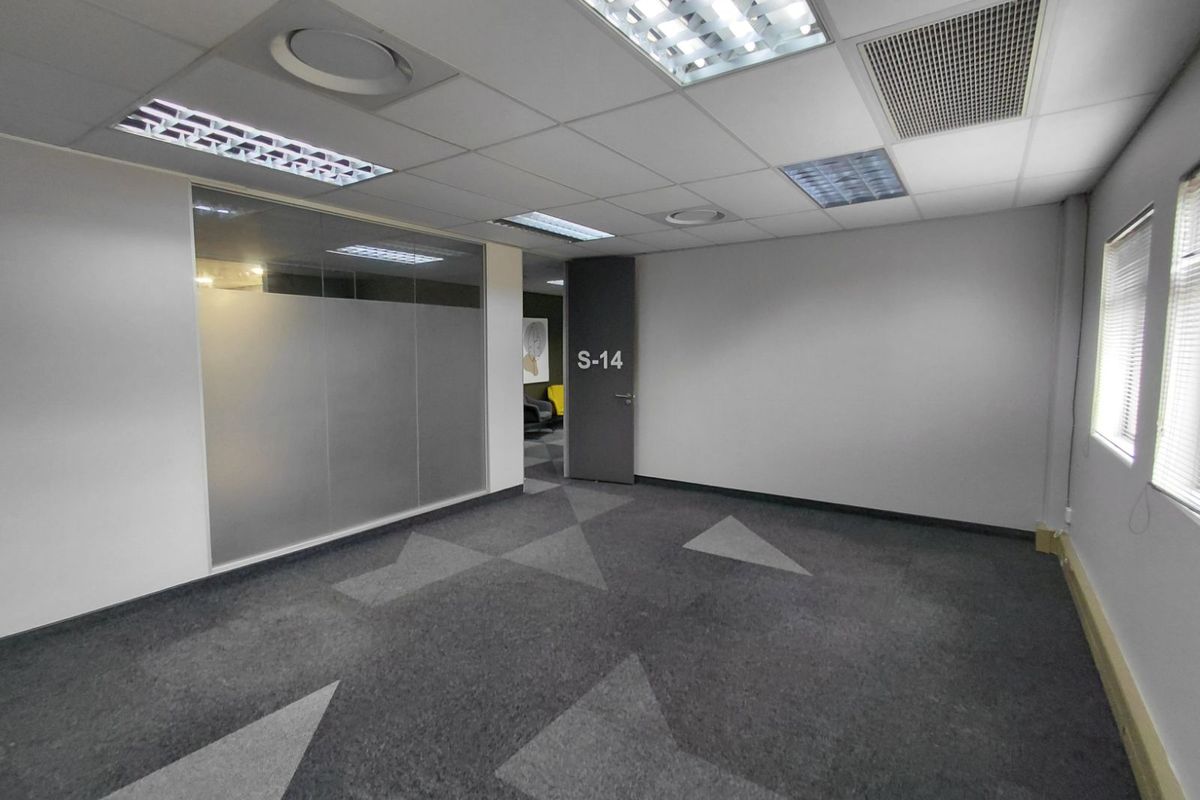 Office To Rent in Faerie Glen - Photo 4