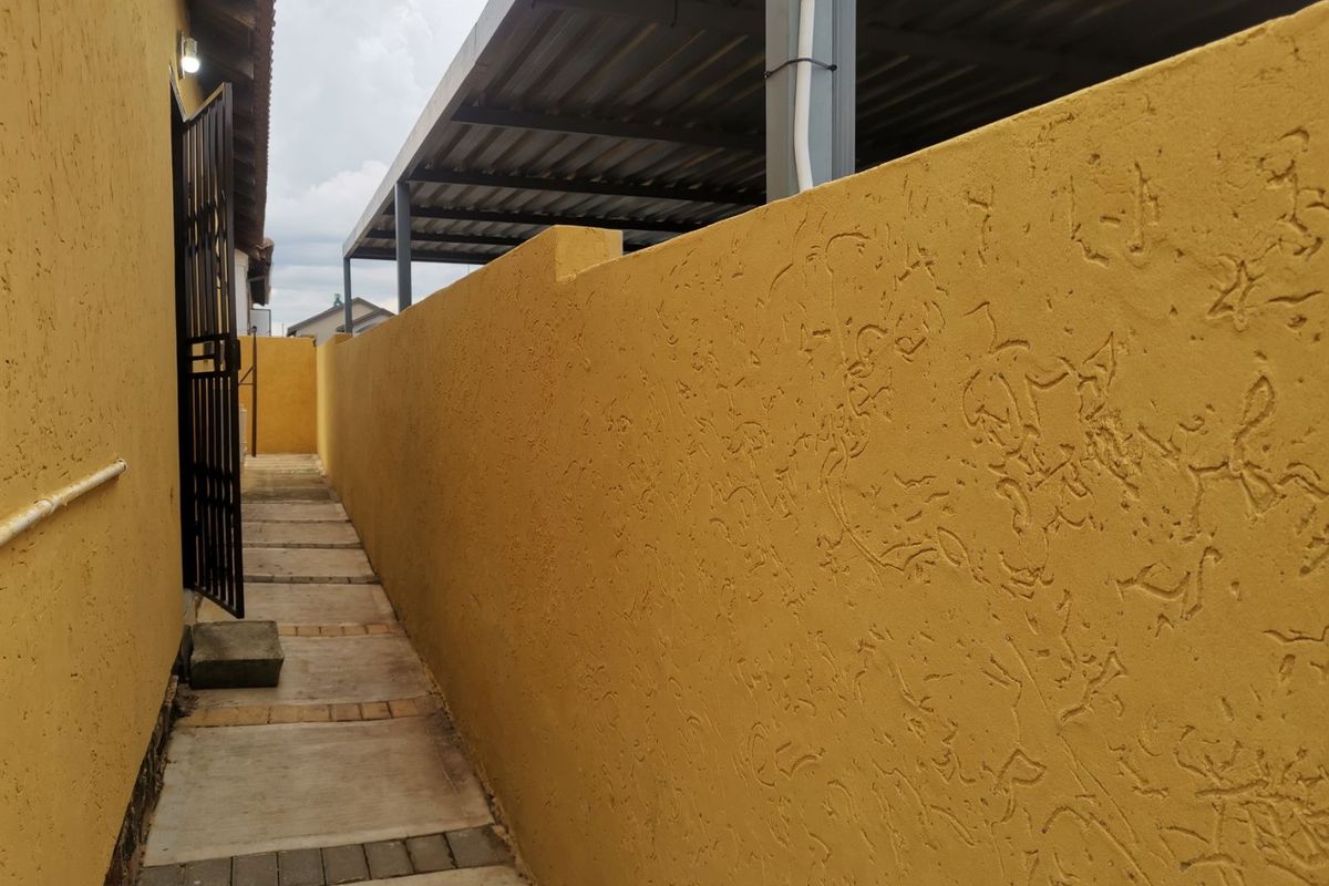 House For Sale in Soshanguve YY - Photo 5