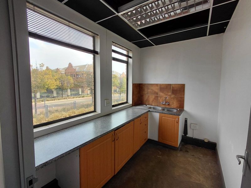 Office To Rent in Faerie Glen - Photo 4