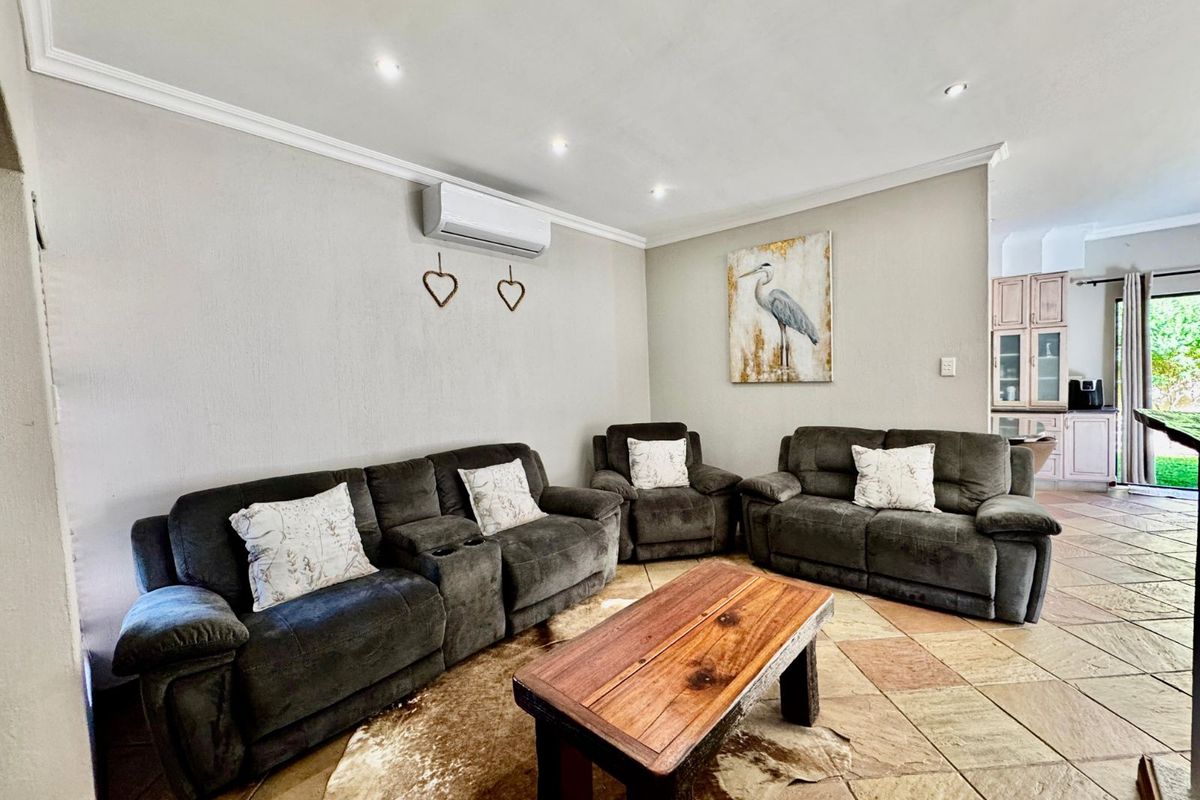 House For Sale in Secunda Central - Photo 3