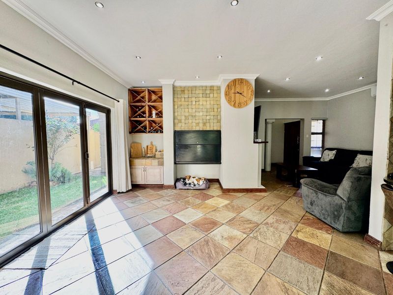 House For Sale in Secunda Central - Photo 5