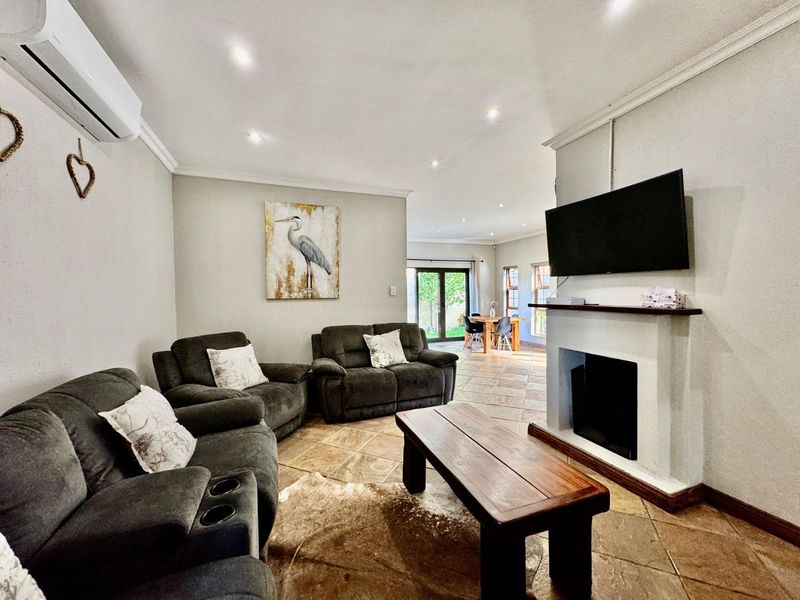 House For Sale in Secunda Central - Photo 2