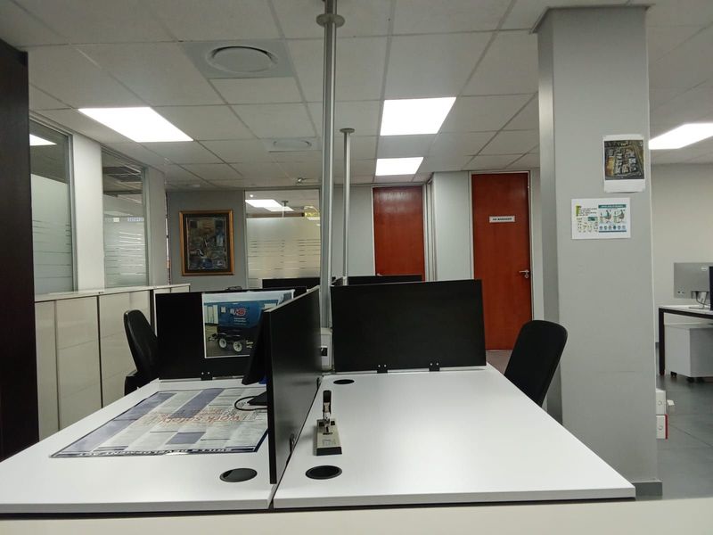 Commercial To Rent in Vorna Valley - Photo 10