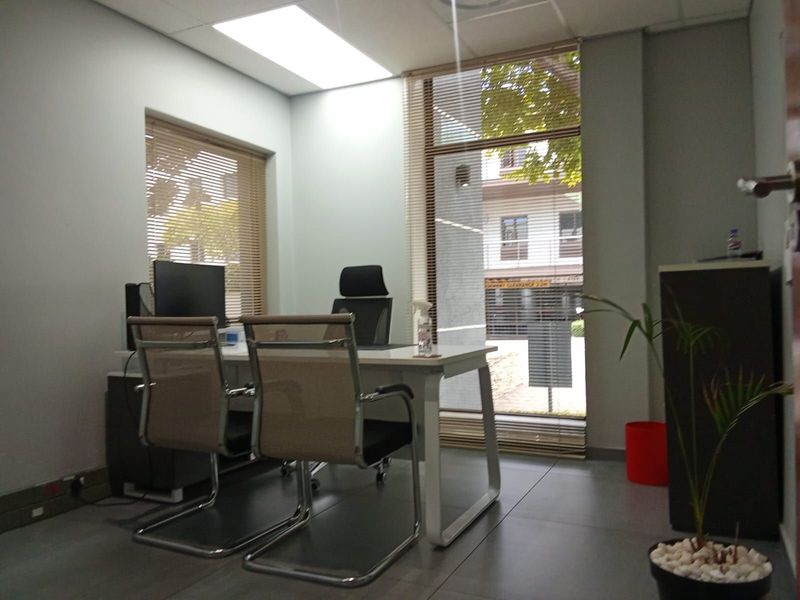 Commercial To Rent in Vorna Valley - Photo 4