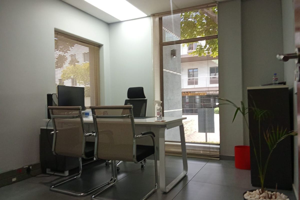 Commercial To Rent in Vorna Valley - Photo 4