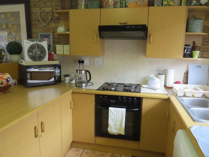 Townhouse For Sale in Noordheuwel - Photo 6