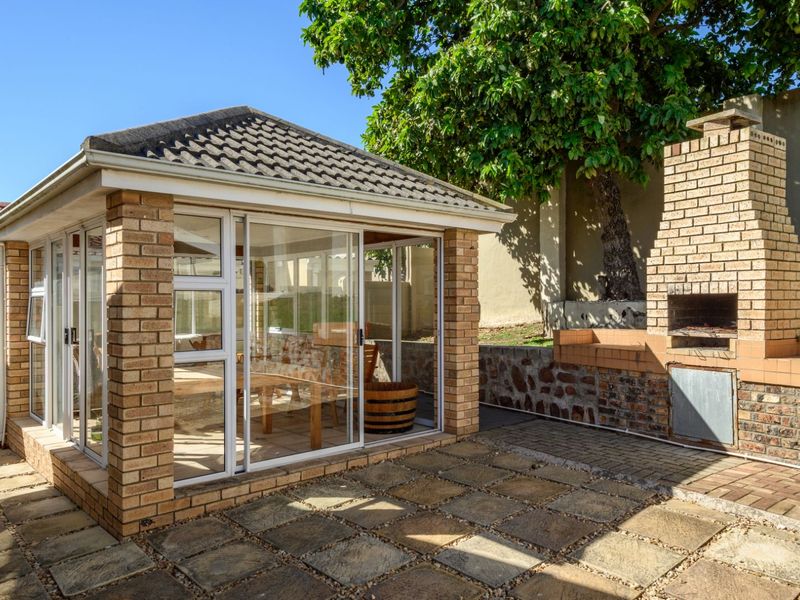 House For Sale in Morningside - Photo 8