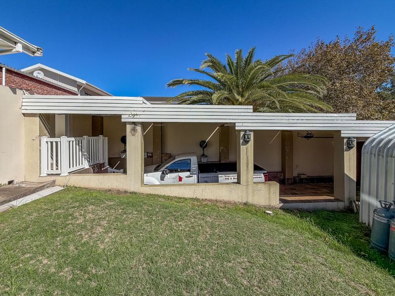 House For Sale in Morningside - Photo 2