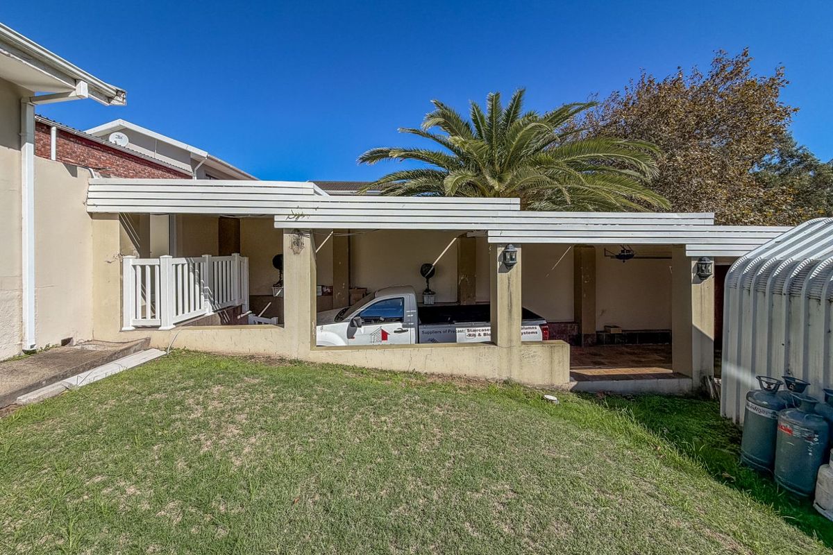 House For Sale in Morningside - Photo 2