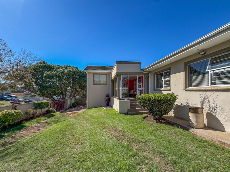 House For Sale in Morningside - Photo 4