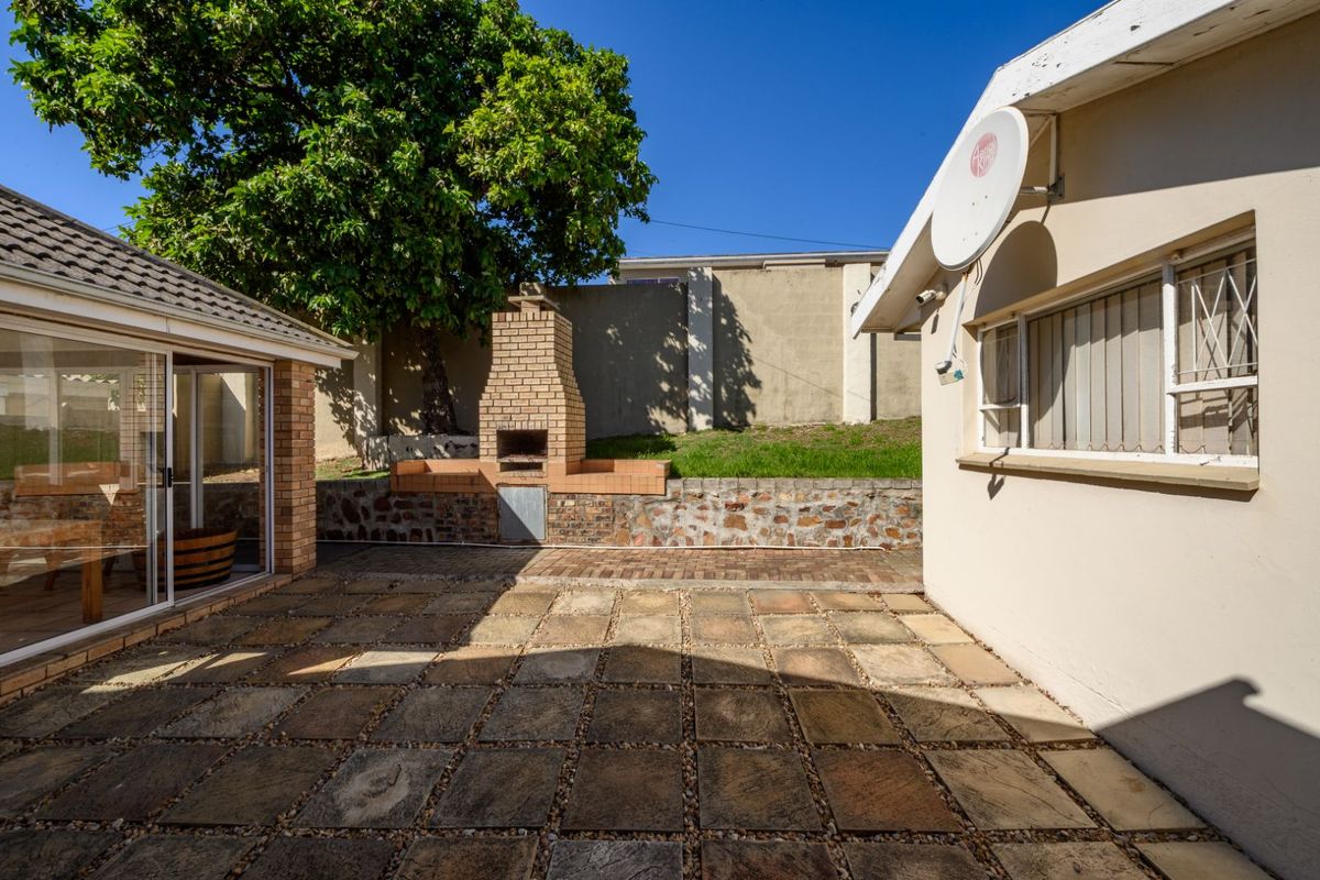 House For Sale in Morningside - Photo 5