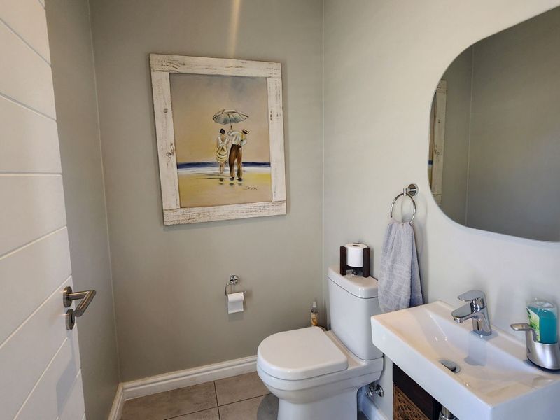 House For Sale in Croydon Gardens Estate - Photo 2