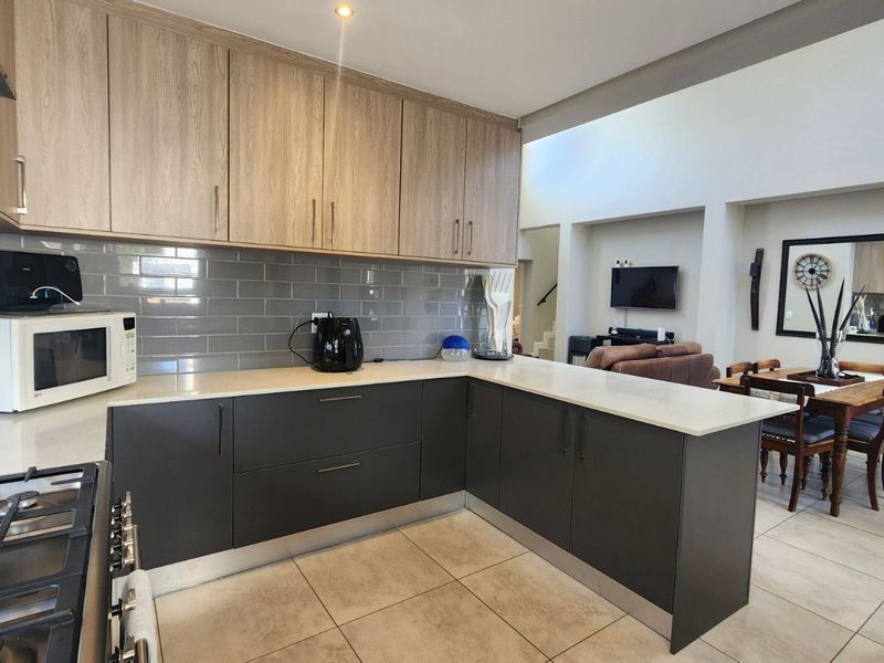 House For Sale in Croydon Gardens Estate - Photo 6