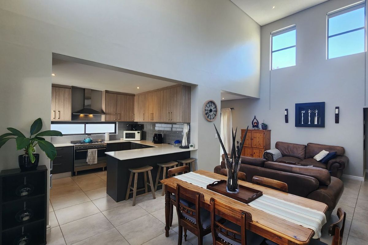 House For Sale in Croydon Gardens Estate - Photo 3