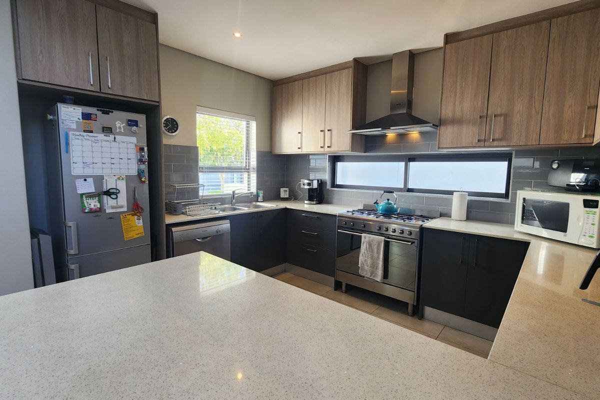 House For Sale in Croydon Gardens Estate - Photo 5