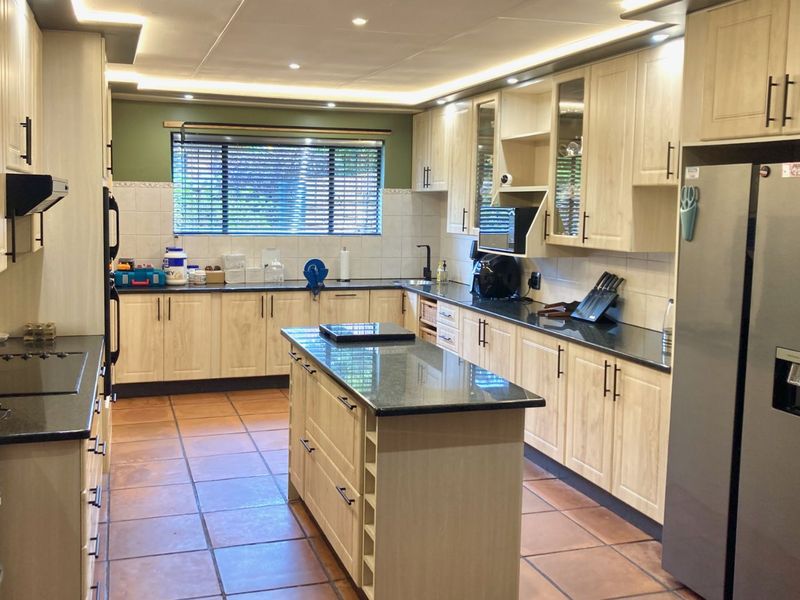 House For Sale in Eldoraigne - Photo 6