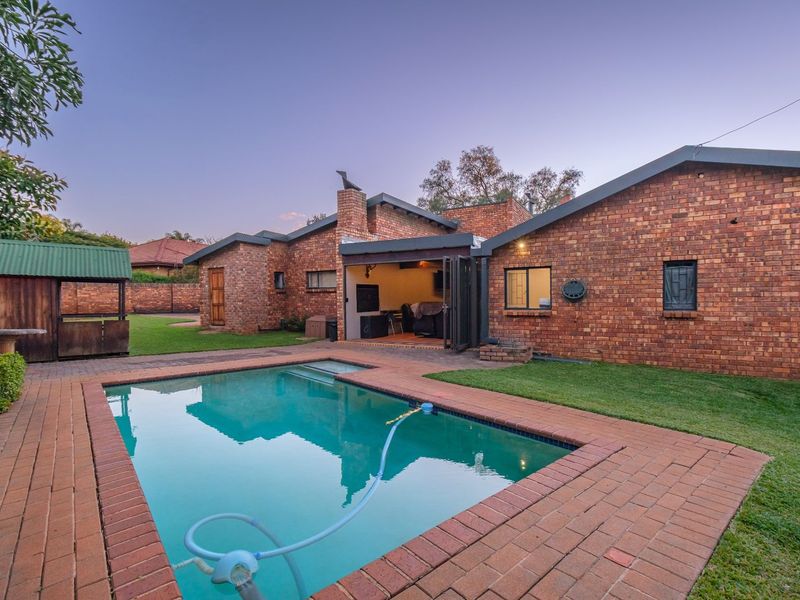 House For Sale in Eldoraigne - Photo 7